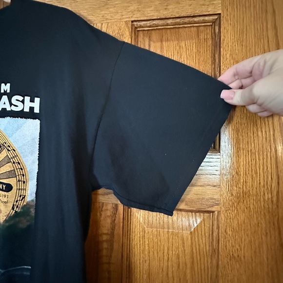 Johnny Cash Graphic T-Shirt - Black Men’s Size XL - Picture 2 of 6